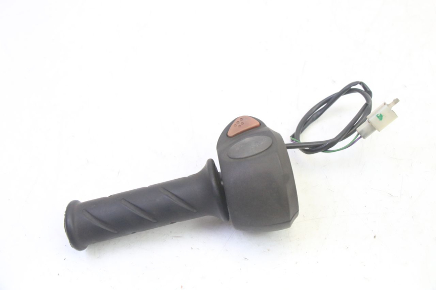 photo de RECHTS STUURSCHAKELAAR PEUGEOT CITYSTAR 50 (2013 - 2017) - Zoom op gebruiksstaat