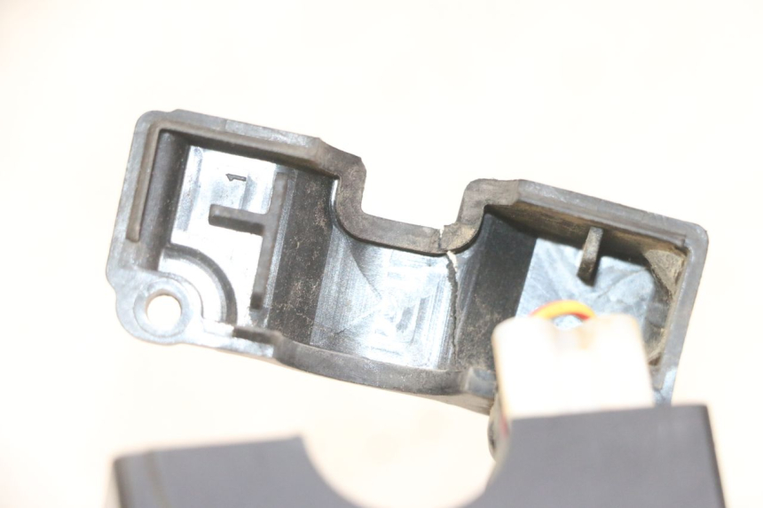 photo de RECHTER STUURSCHAKELAAR HONDA CRF-F CRF F 110 (2019 - 2022) - Zoom op gebruiksstaat