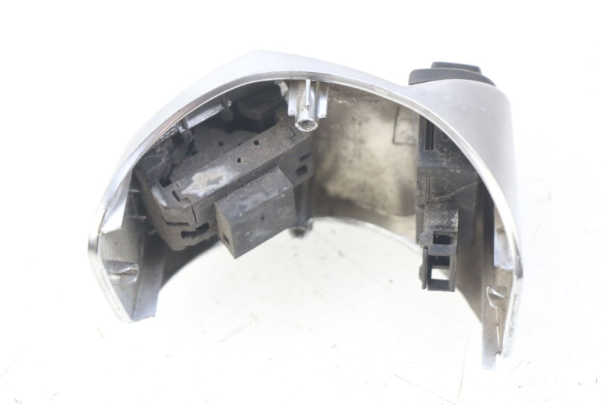 photo de RECHTER STUURSCHAKELAAR PEUGEOT DJANGO 2T 50 (2014 - 2019) - Zoom op gebruiksstaat