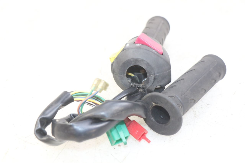 photo de RECHTER STUURSCHAKELAAR KYMCO DOWNTOWN ABS 125 (2015 - 2017) - Andere kijkhoek