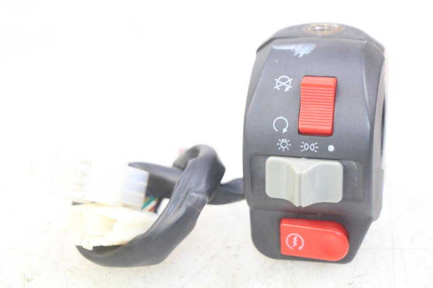 photo de RECHTS STUURSCHAKELAAR EFUN E2GO 1 (2017 - 2021) - Hoofdaanzicht