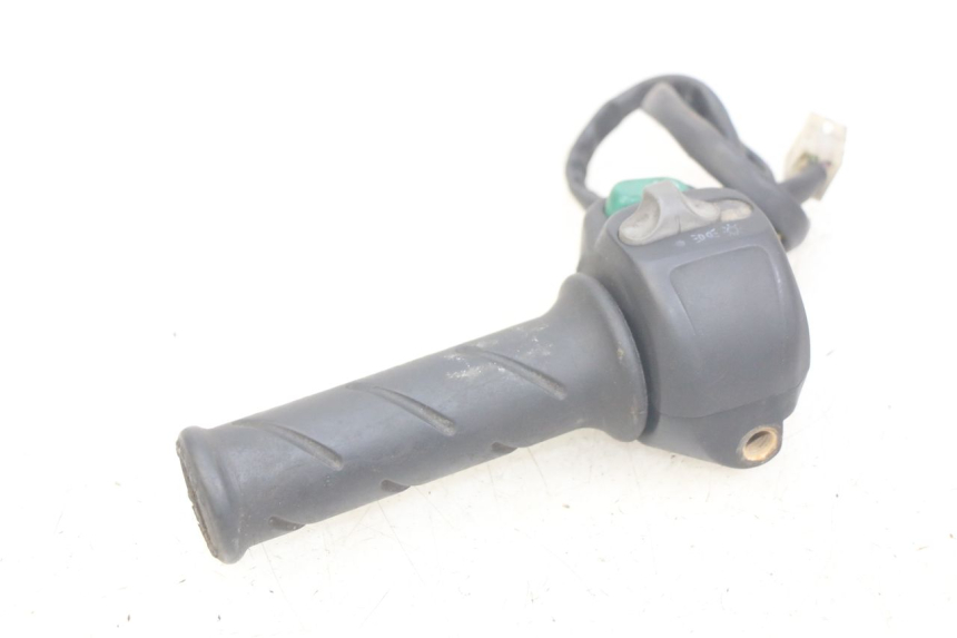 photo de RECHTER STUURSCHAKELAAR PEUGEOT ELYSEO 125 (1999 - 2004) - Technische close-up