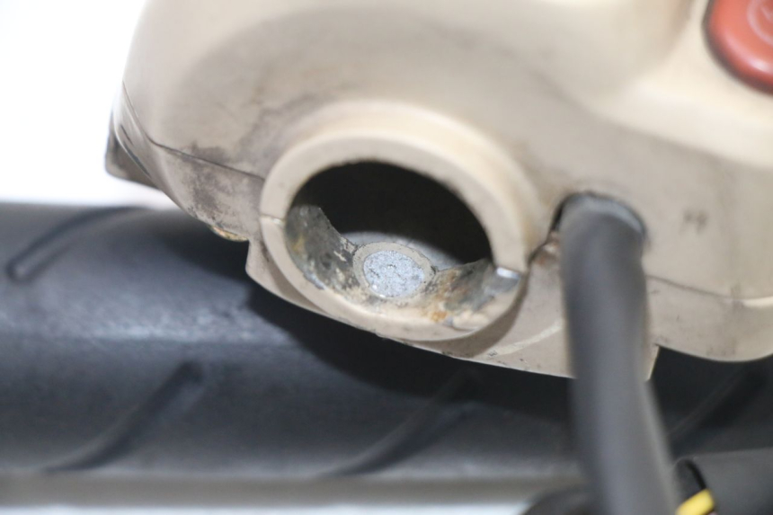 photo de RECHTER STUURSCHAKELAAR PEUGEOT ELYSEO 125 (1999 - 2004) - Overzicht