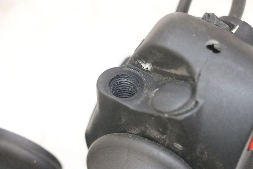 photo de RECHTER STUURSCHAKELAAR PEUGEOT ELYSTAR 125 (2002 - 2007) - Detail van het onderdeel