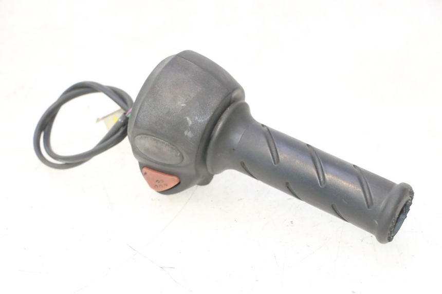 photo de RECHTER STUURSCHAKELAAR PEUGEOT ELYSTAR 50 (2002 - 2014) - Detail van het onderdeel