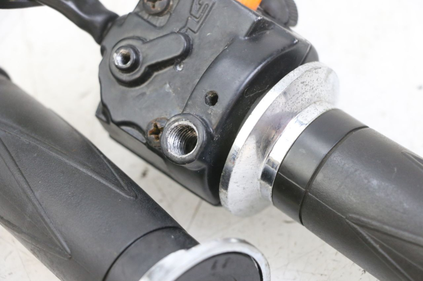 photo de RECHTER STUURSCHAKELAAR EUROCKA RETRO 50 (2007 - 2014) - Detail van het onderdeel