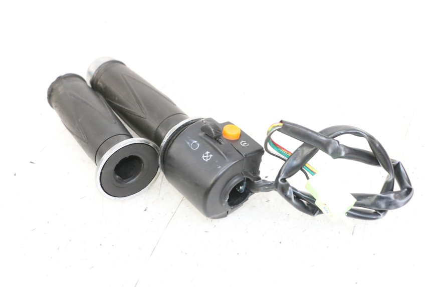 photo de RECHTER STUURSCHAKELAAR EUROCKA RETRO 50 (2007 - 2014) - Overzicht