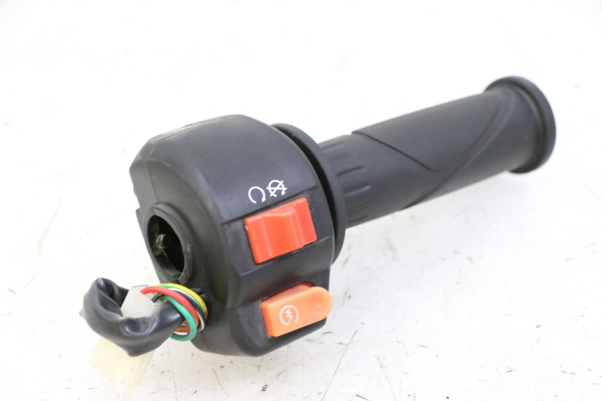 photo de RECHTER STUURSCHAKELAAR JM MOTORS EVOLIS 4T 50 (2018 - 2022) - Staat van het oppervlak