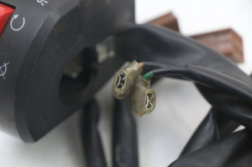 photo de RECHTS STUURSCHAKELAAR YAMAHA FJR ABS 1300 (2006 - 2012) - Bevestigingspunten