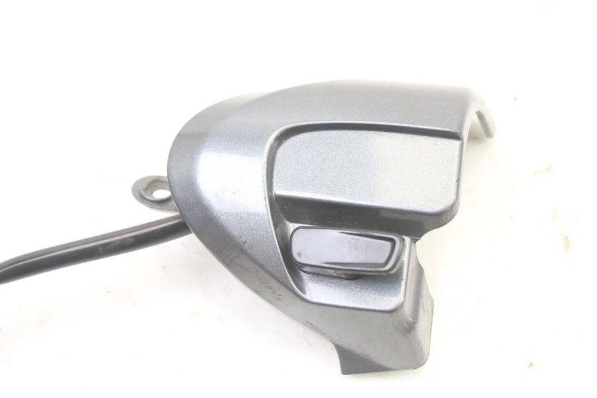 photo de RECHTER STUURSCHAKELAAR MBK FLAME X 125 (2007 - 2016) - Detail van het onderdeel