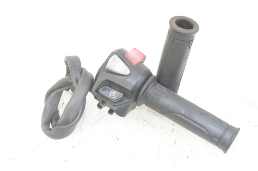 photo de RECHTS STUURSCHAKELAAR HONDA FORZA ABS 300 (2013 - 2017) - Hoofdaanzicht