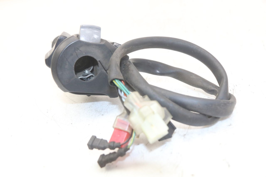 photo de RECHTER STUURSCHAKELAAR HONDA FORZA 125 (2015 - 2016) - Overzicht