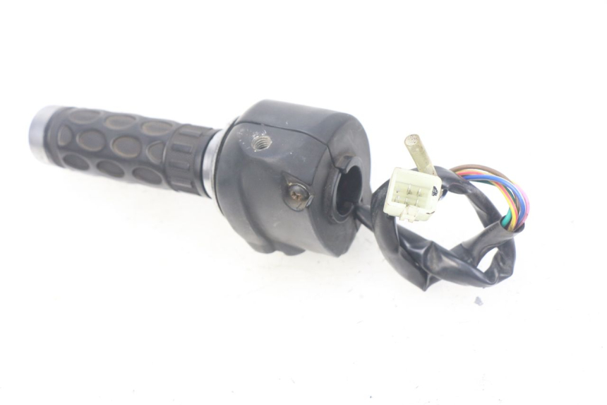 photo de RECHTS STUURSCHAKELAAR SACHS FY125T FY T 125 (2007 - 2011) - Zoom op gebruiksstaat