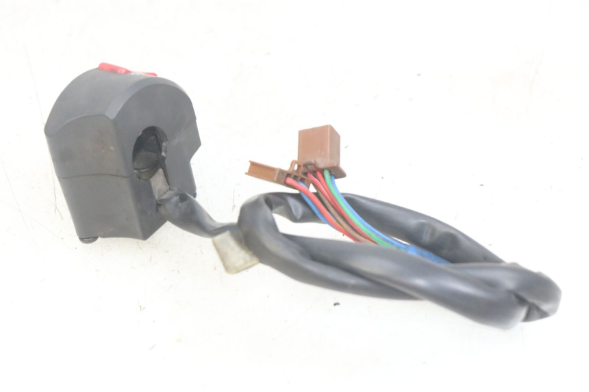 photo de RECHTS STUURSCHAKELAAR YAMAHA FZS FAZER 600 (1998 - 2001) - Technische close-up