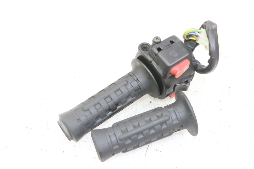 photo de RECHTS STUURSCHAKELAAR GOES WIKI 125 (2010 - 2015) - Detail van het onderdeel