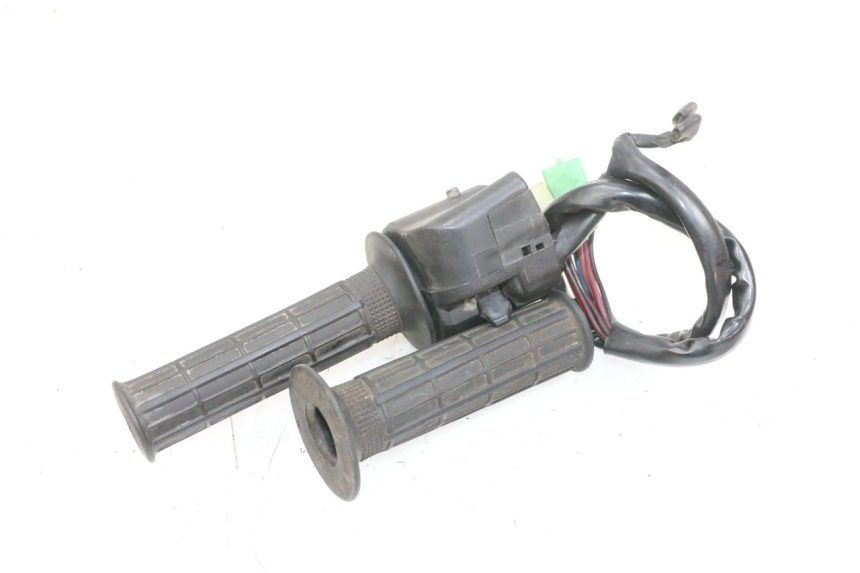 photo de RECHTER STUURSCHAKELAAR KAWASAKI GPX R WARBIRD 600 (1988 - 1993) - Andere kijkhoek