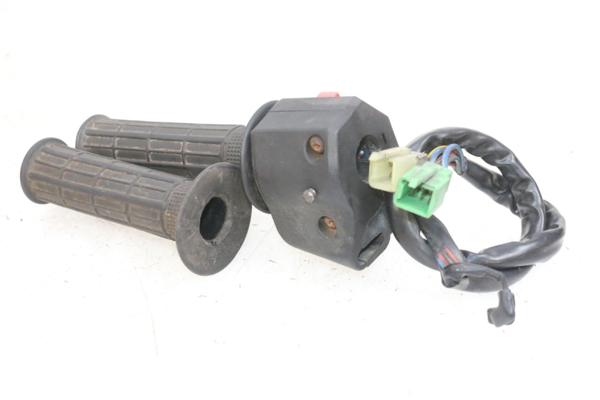 photo de RECHTER STUURSCHAKELAAR KAWASAKI GPX R WARBIRD 600 (1988 - 1993) - Staat van het oppervlak