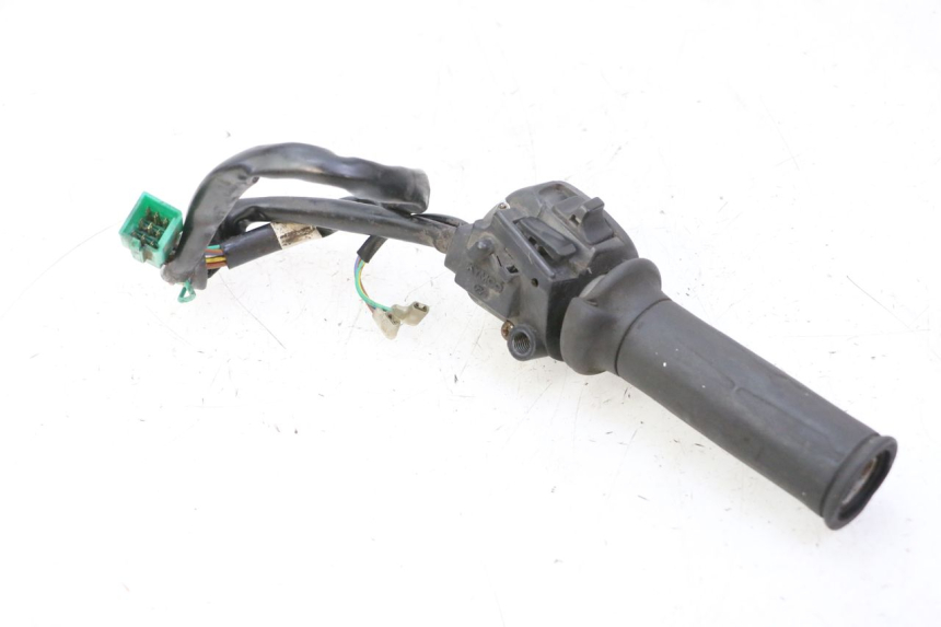 photo de RECHTS STUURSCHAKELAAR KYMCO GRAND DINK 125 (2008 - 2014) - Bevestigingspunten