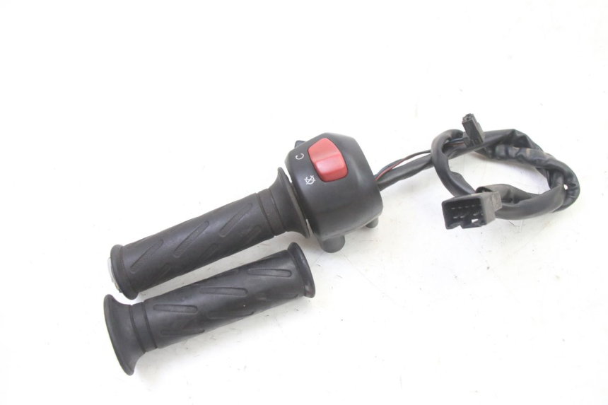 photo de RECHTER STUURSCHAKELAAR SUZUKI GS GSE 500 (2001 - 2003) - Technische close-up