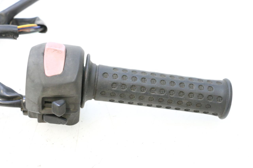 photo de RECHTER STUURSCHAKELAAR SYM GTS EVO 125 (2009 - 2013) - Detail van het onderdeel