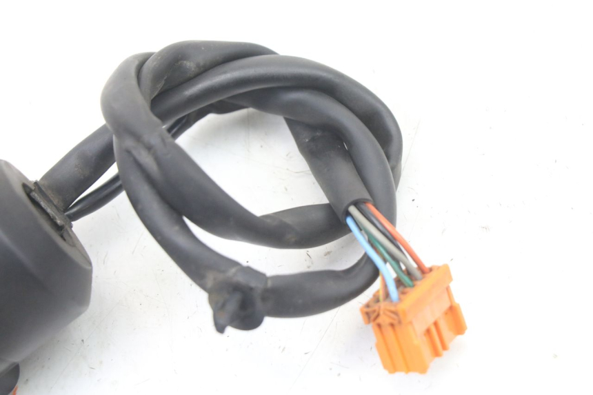 photo de RECHTS STUURSCHAKELAAR HONDA FES S-WING SWING ABS 125 (2007 - 2015) - Overzicht