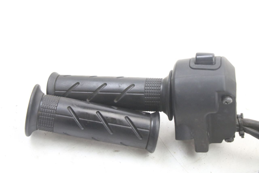 photo de RECHTER STUURSCHAKELAAR HONDA PCX (JF57/JF64) 125 (2014 - 2018) - Overzicht