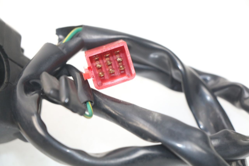 photo de RECHTER STUURSCHAKELAAR SYM JOYMAX 250 (2013 - 2017) - Technische close-up