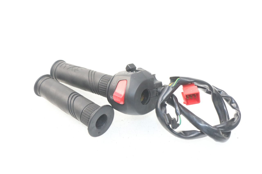 photo de RECHTER STUURSCHAKELAAR SYM JOYMAX 250 (2013 - 2017) - Overzicht