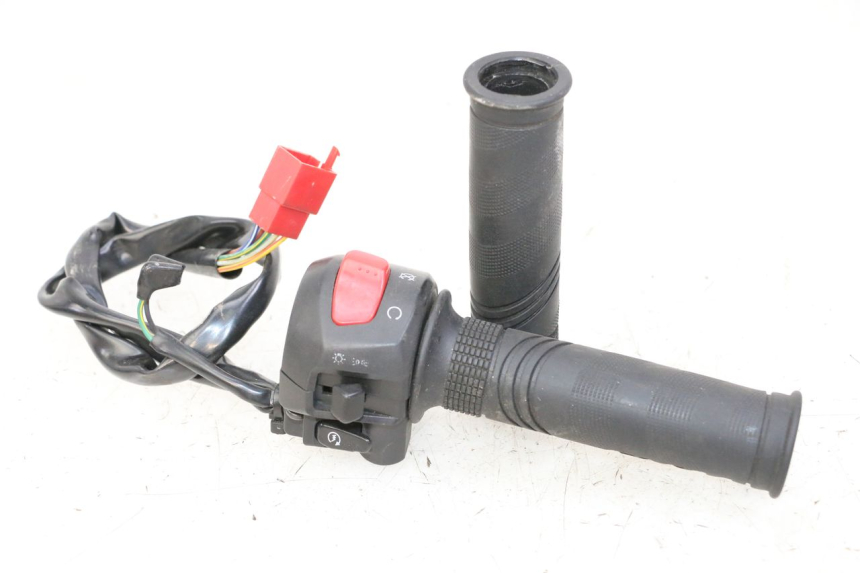 photo de RECHTER STUURSCHAKELAAR SYM JOYMAX 125 (2010 - 2017) - Hoofdaanzicht