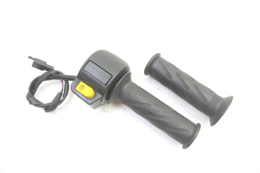 photo de RECHTER STUURSCHAKELAAR PEUGEOT KISBEE 2T 50 (2010 - 2017) - Hoofdaanzicht