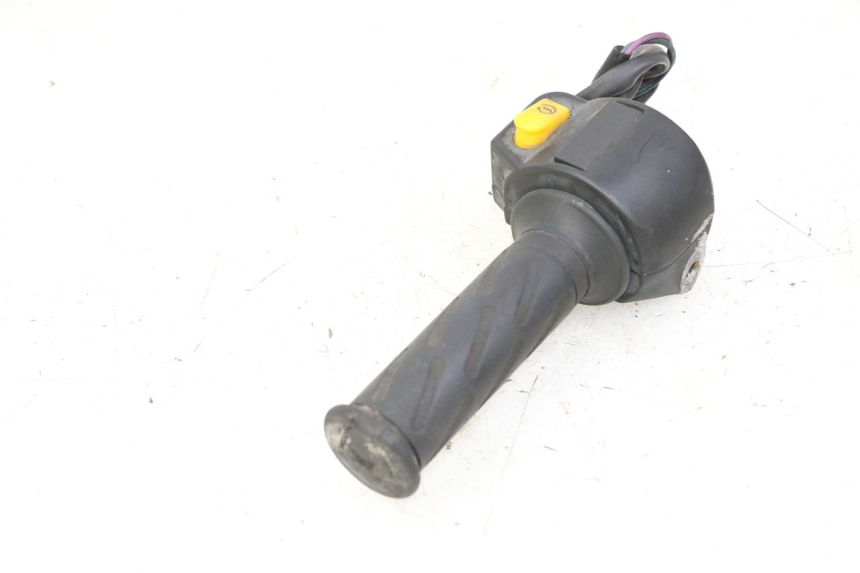 photo de RECHTER STUURSCHAKELAAR PEUGEOT KISBEE 2T 50 (2010 - 2017) - Technische close-up