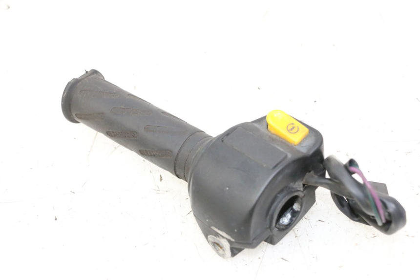 photo de RECHTER STUURSCHAKELAAR PEUGEOT KISBEE 2T 50 (2010 - 2017) - Bevestigingspunten