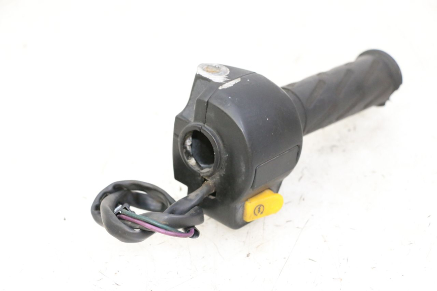 photo de RECHTER STUURSCHAKELAAR PEUGEOT KISBEE 2T 50 (2010 - 2017) - Gecontroleerd onderdeel