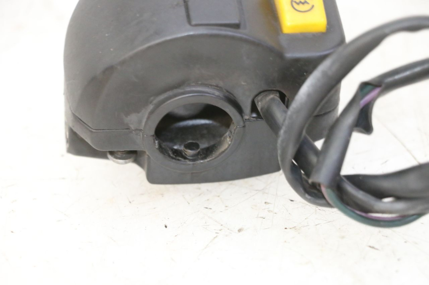 photo de RECHTER STUURSCHAKELAAR PEUGEOT KISBEE 2T 50 (2010 - 2017) - Technische close-up