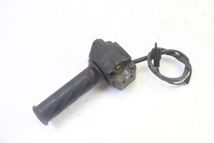 photo de RECHTER STUURSCHAKELAAR PEUGEOT KISBEE 2T 50 (2010 - 2017) - Technische close-up