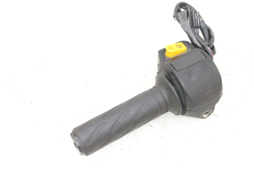 photo de RECHTER STUURSCHAKELAAR PEUGEOT KISBEE 2T 50 (2010 - 2017) - Technische close-up