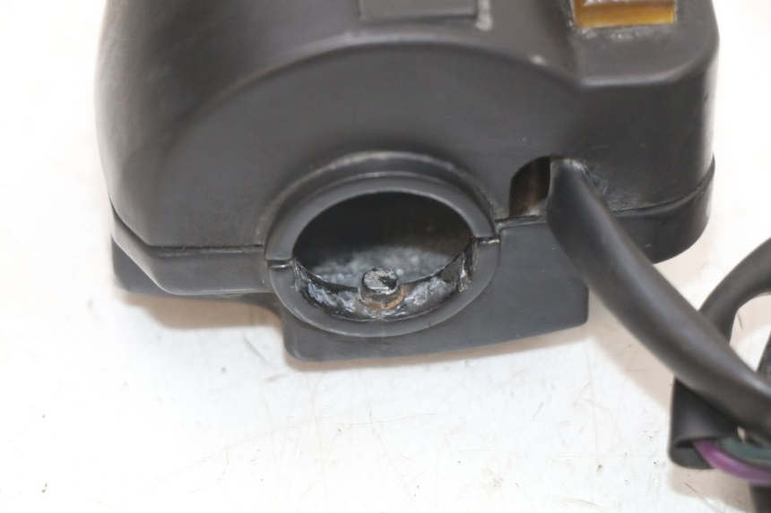 photo de RECHTER STUURSCHAKELAAR PEUGEOT KISBEE 4T 50 (2010 - 2017) - Technische close-up