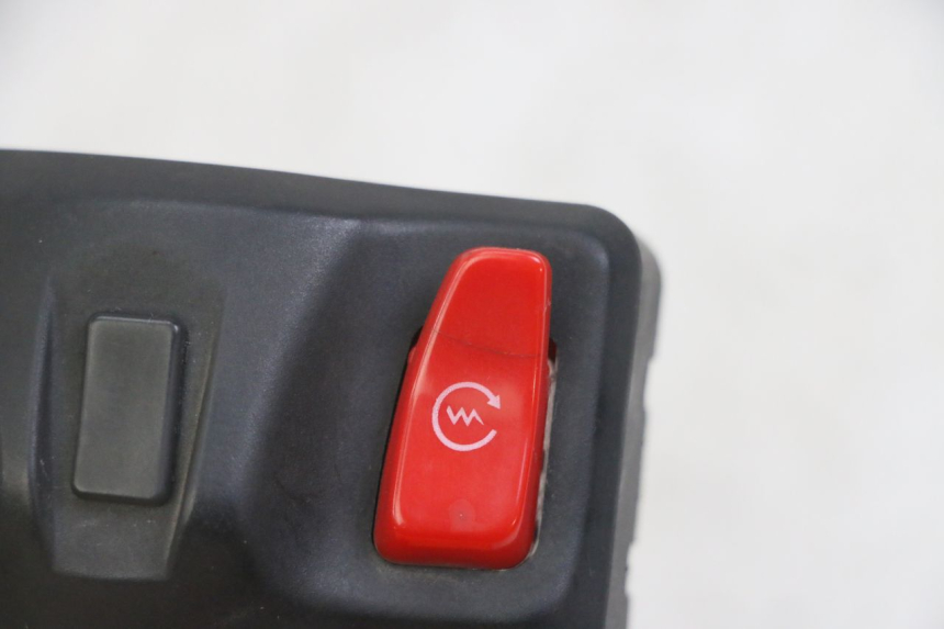 photo de RECHTER STUURSCHAKELAAR PEUGEOT KISBEE 4T 50 (2018 - 2022) - Andere kijkhoek