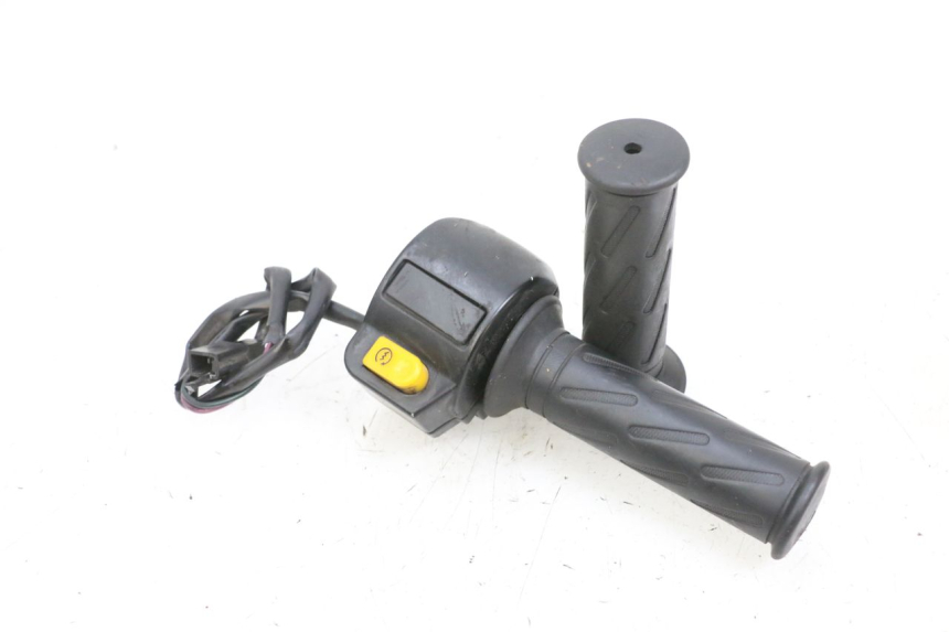 photo de RECHTER STUURSCHAKELAAR PEUGEOT KISBEE 4T 50 (2010 - 2017) - Hoofdaanzicht