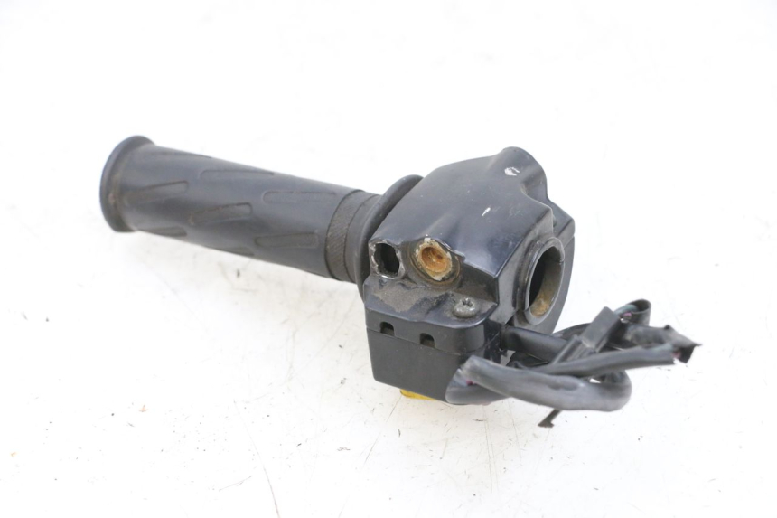 photo de RECHTER STUURSCHAKELAAR PEUGEOT KISBEE 4T 50 (2010 - 2017) - Technische close-up