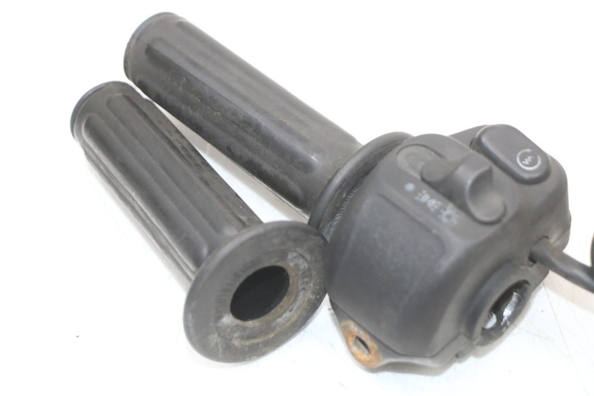 photo de RECHTER STUURSCHAKELAAR RENAULT KOURANOS 125 (2001 - 2004) - Technische close-up