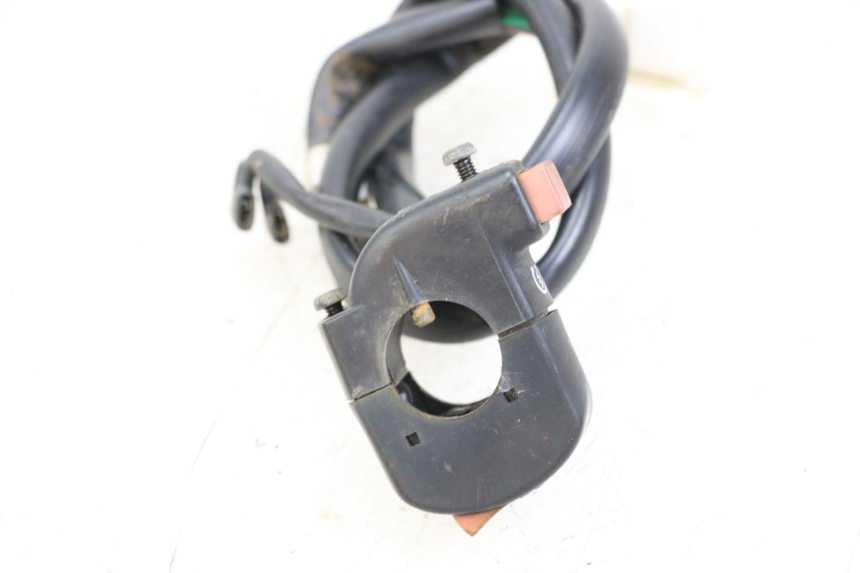 photo de RECHTER STUURSCHAKELAAR KYMCO STRYKER OFF ROAD 125 (1999 - 2005) - Detail van het onderdeel