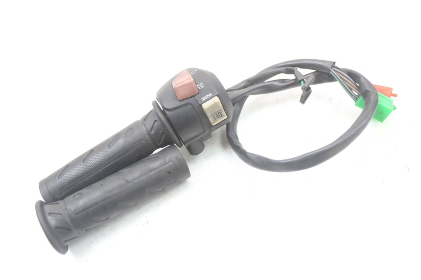 photo de RECHTS STUURSCHAKELAAR KYMCO X-TOWN XTOWN 125 (2016 - 2021) - Technische close-up