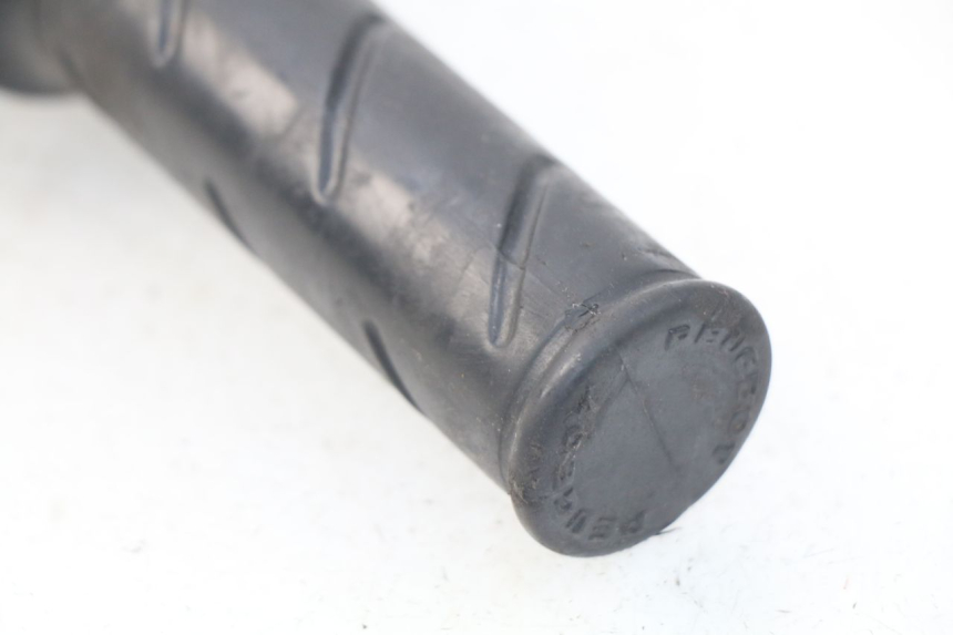 photo de RECHTER STUURSCHAKELAAR PEUGEOT LUDIX 50 (2008 - 2017) - Detail van het onderdeel