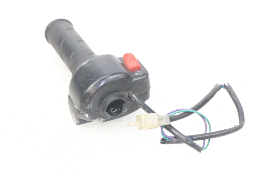 photo de RECHTER STUURSCHAKELAAR PEUGEOT LUDIX 50 (2008 - 2017) - Detail van het onderdeel