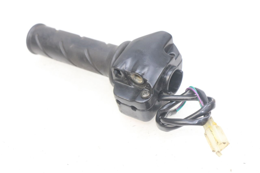 photo de RECHTS STUURSCHAKELAAR PEUGEOT LUDIX 50 (2005 - 2007) - Andere kijkhoek