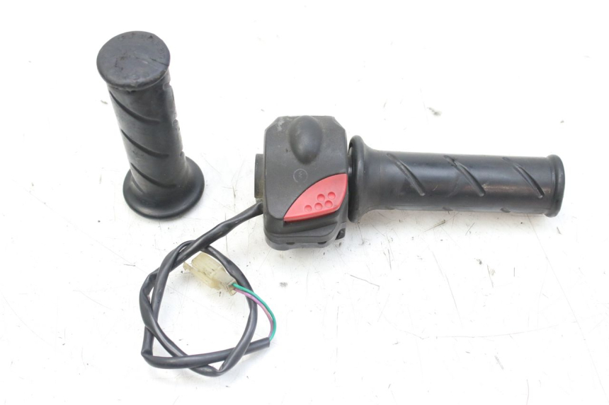 photo de RECHTER STUURSCHAKELAAR PEUGEOT LUDIX 50 (2008 - 2017) - Hoofdaanzicht