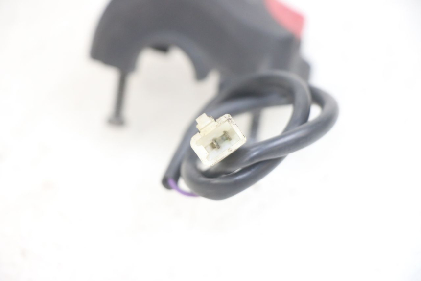 photo de RECHTS STUURSCHAKELAAR PEUGEOT LUDIX 50 (2005 - 2007) - Detail van het onderdeel