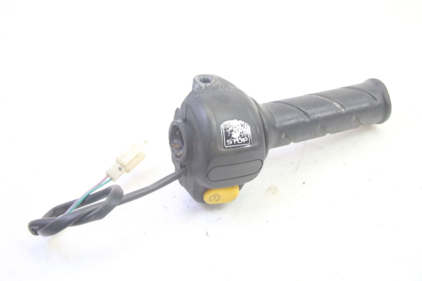 photo de RECHTER STUURSCHAKELAAR PEUGEOT LUDIX 50 (2008 - 2017) - Andere kijkhoek