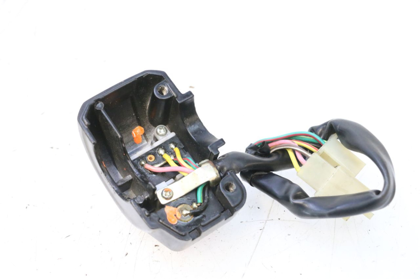 photo de RECHTER SCHAKELAAR KEEWAY MATRIX RX9 125 (2006 - 2007) - Zoom op gebruiksstaat